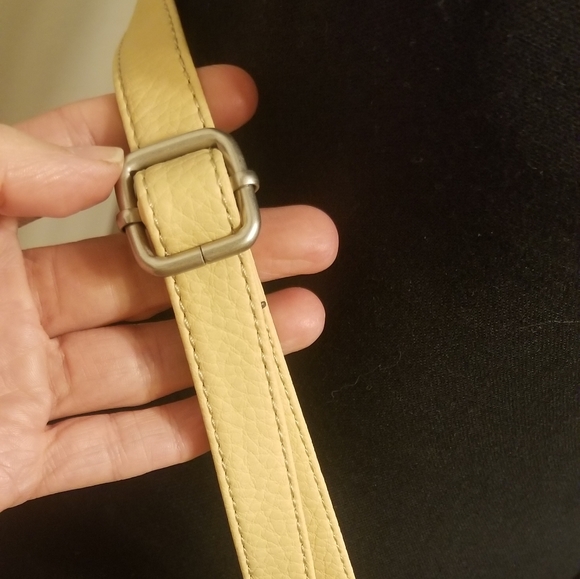 COPY - RELIC by "Fossil" crossbody daffodil NWT - Picture 13 of 15